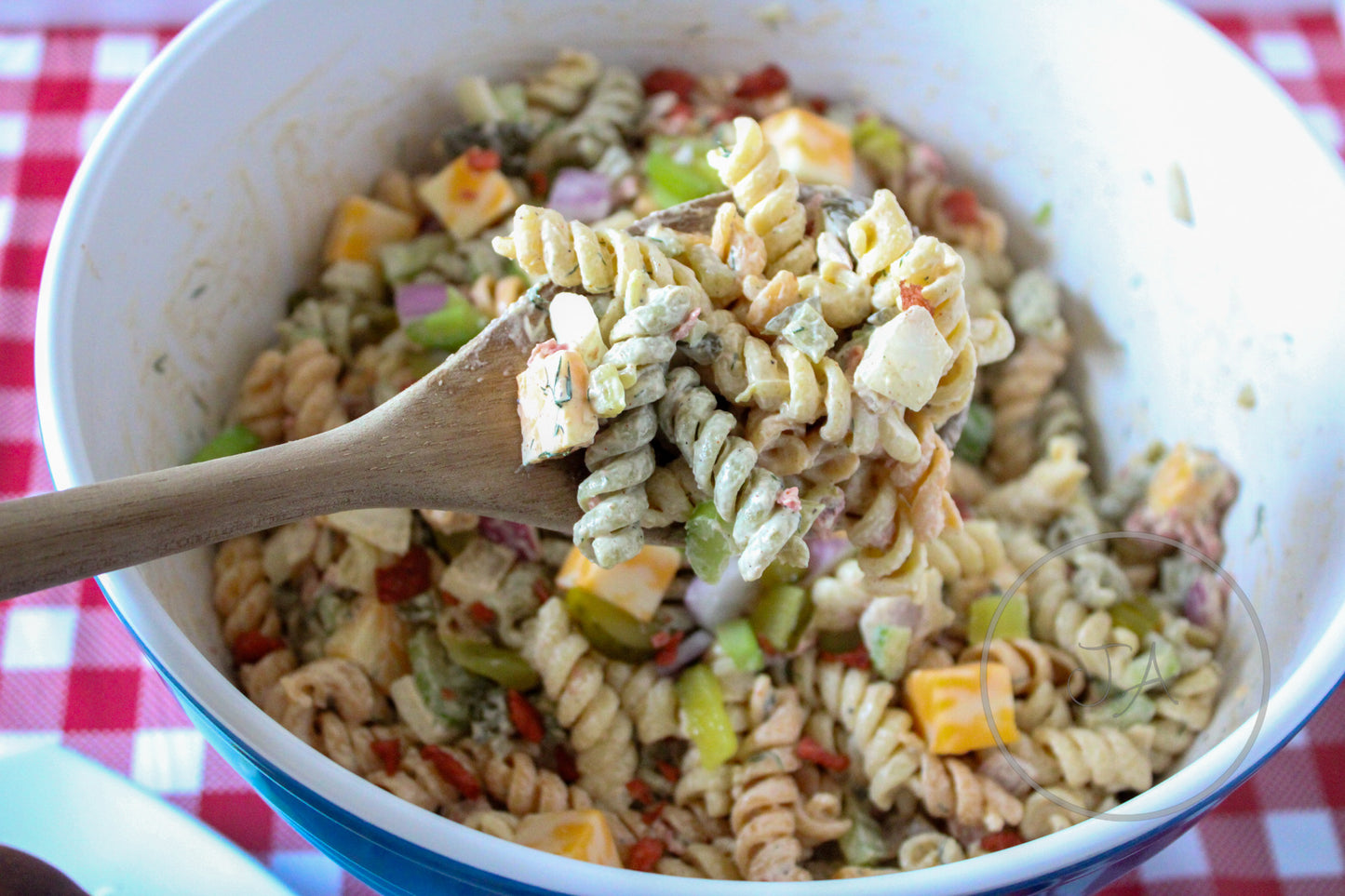 Crunchy Dill Pickle Pasta Salad Set 1 of 5